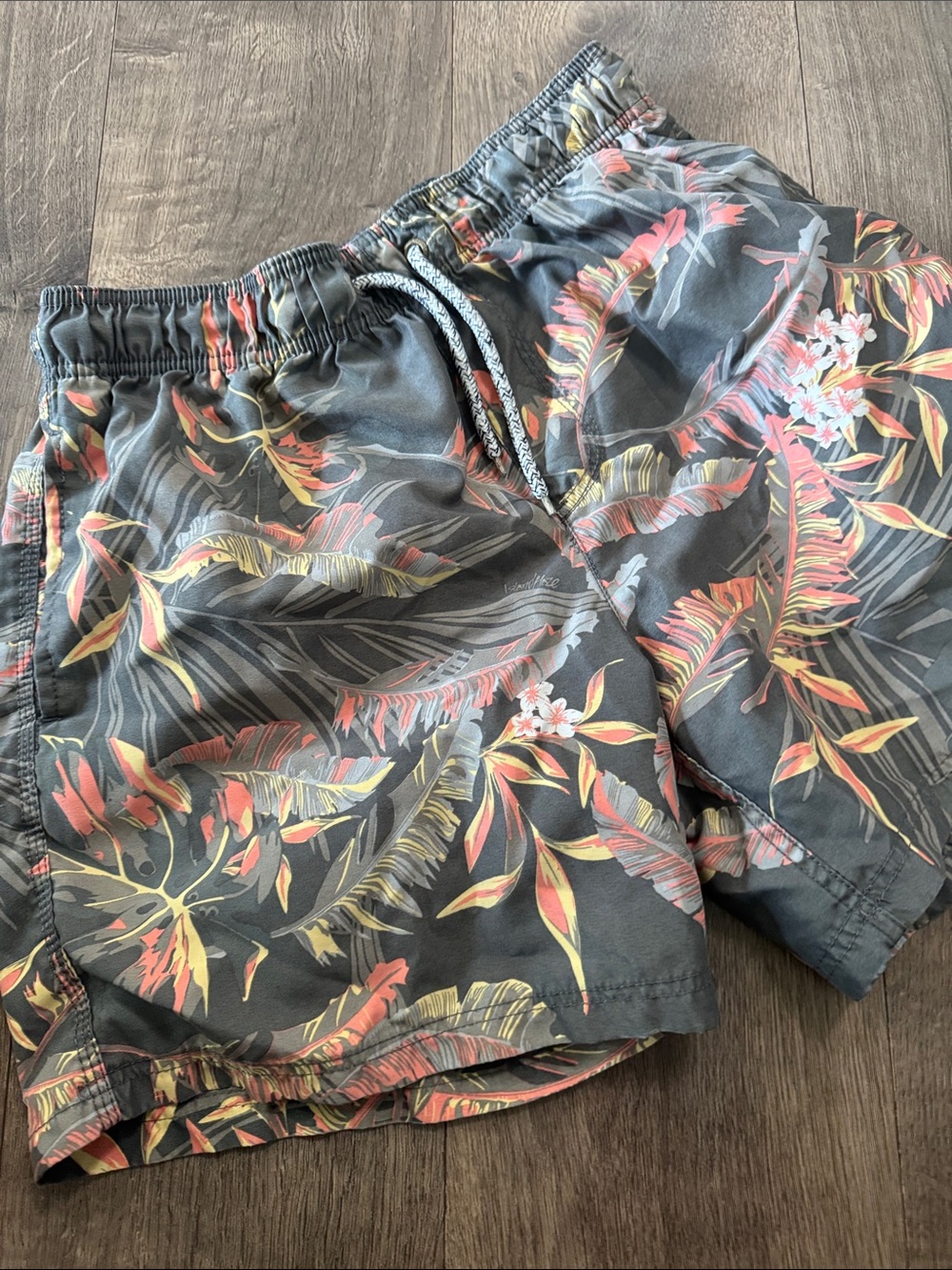 Men's Tropical Print Swim Trunks - Gray with Coral & Yellow